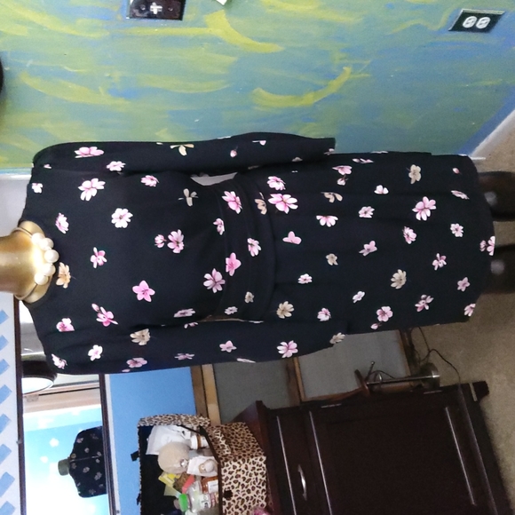 MARELLA Dresses & Skirts - 💋💐MARELLA long-sleeves black &pink flora print